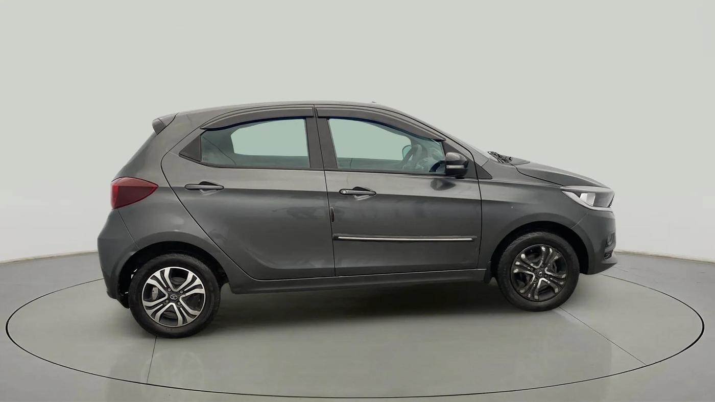 2023 Tata Tiago XT PETROL, Petrol, Manual, 15,059 km, Right Side View