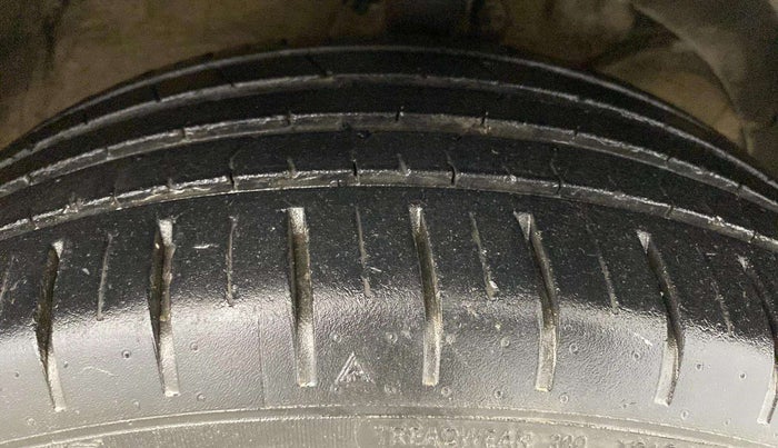 2020 Maruti Baleno ZETA PETROL 1.2, Petrol, Manual, 53,385 km, Right Front Tyre Tread