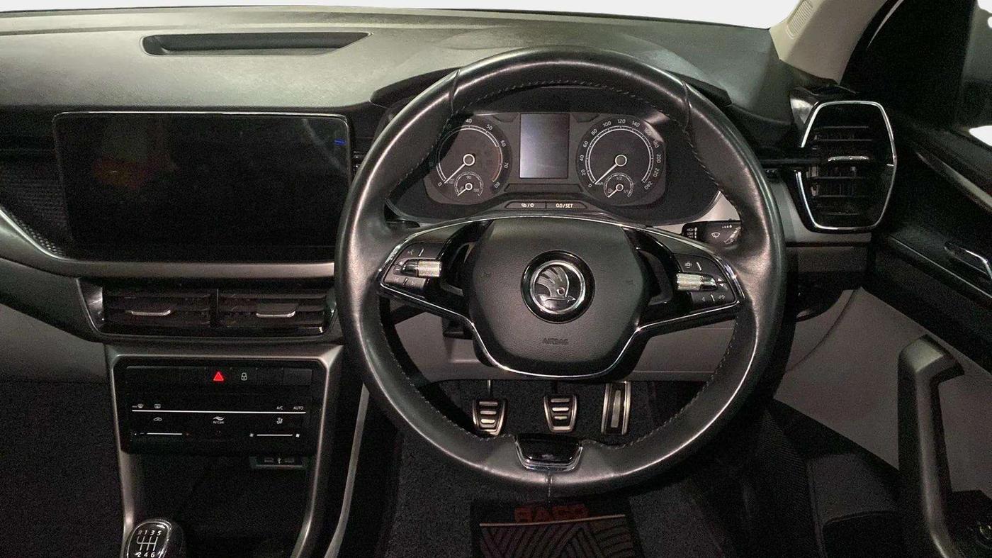 2021 Skoda KUSHAQ AMBITION 1.0L TSI MT, Petrol, Manual, 22,000 km, Steering Wheel Close Up