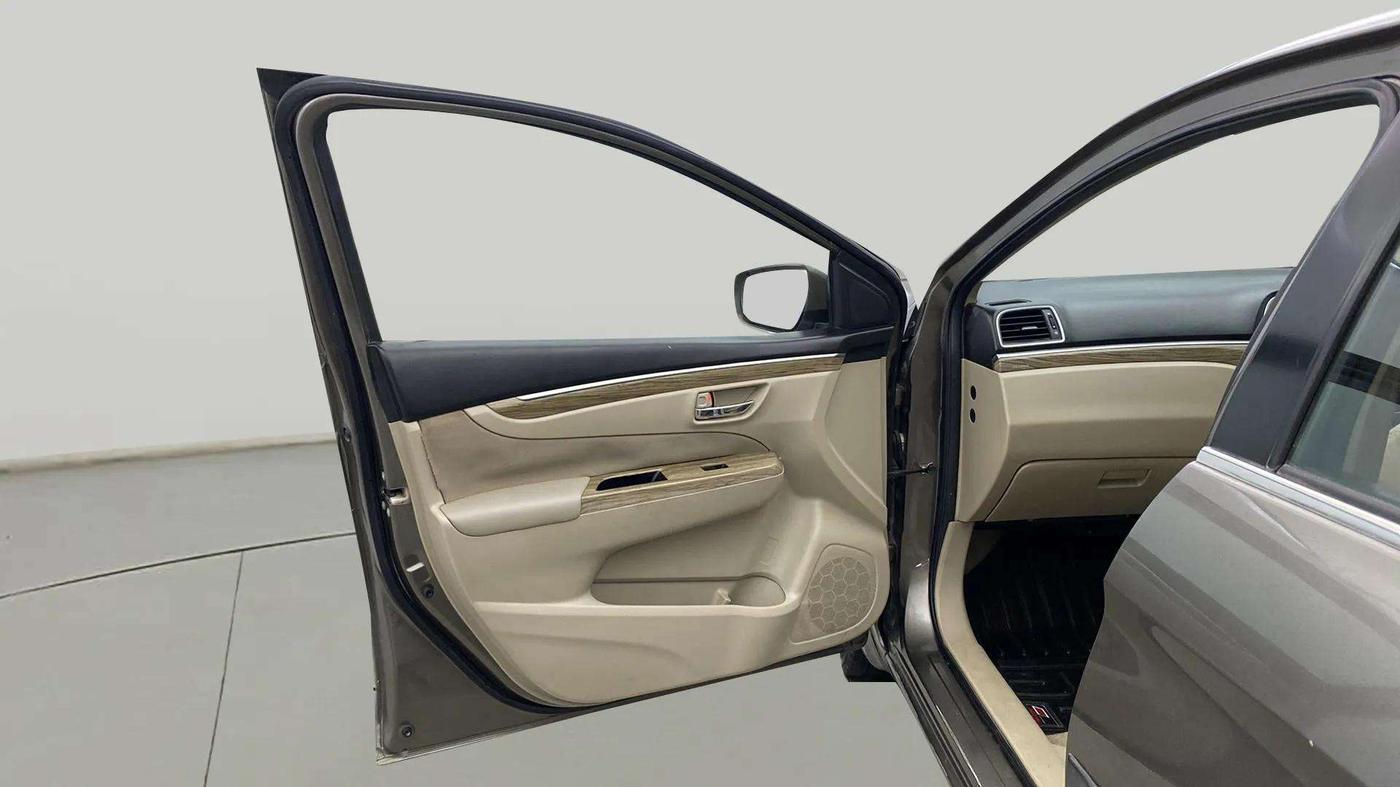 2019 Maruti Ciaz ZETA 1.5 SHVS MT PETROL, Petrol, Manual, 46,993 km, LHS Front Door