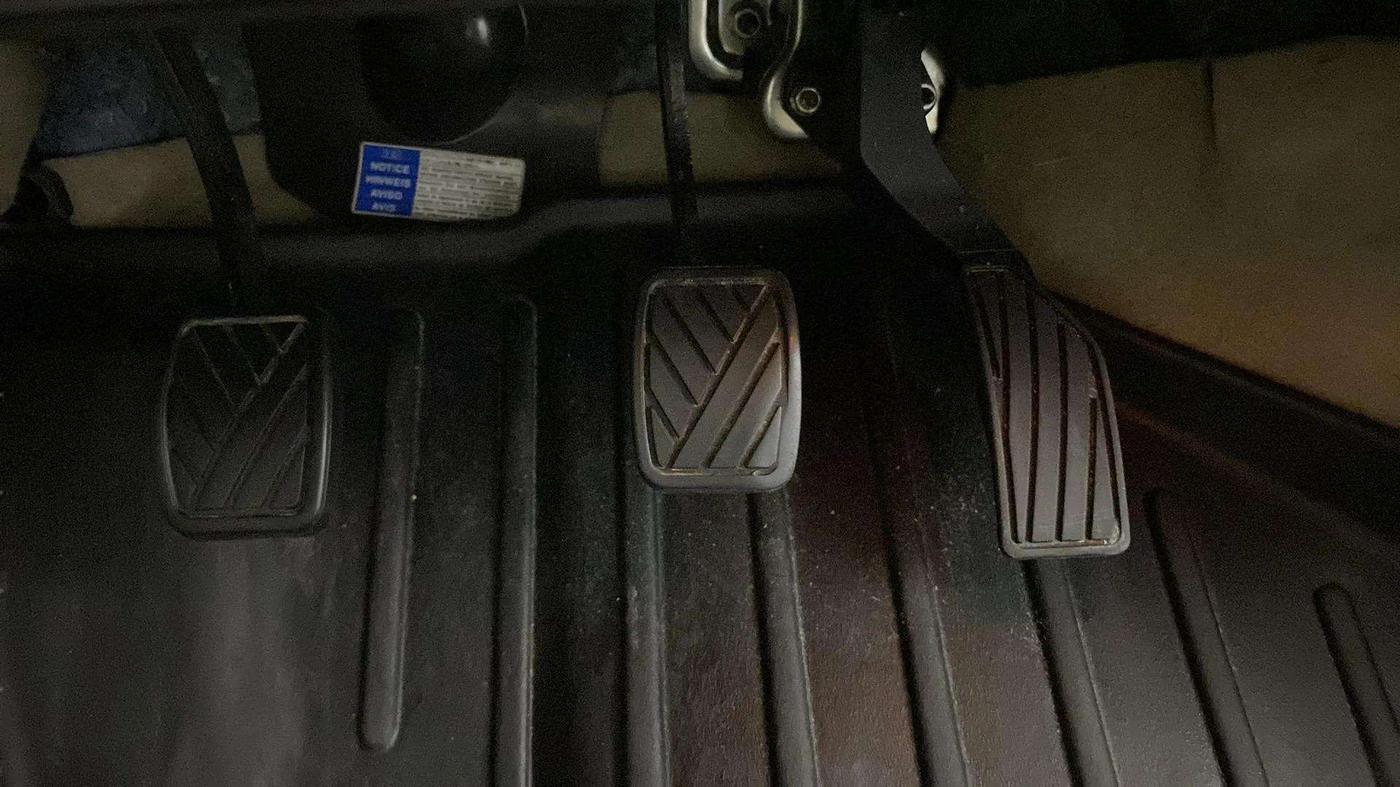 2019 Maruti Ciaz ZETA 1.5 SHVS MT PETROL, Petrol, Manual, 46,993 km, Pedals