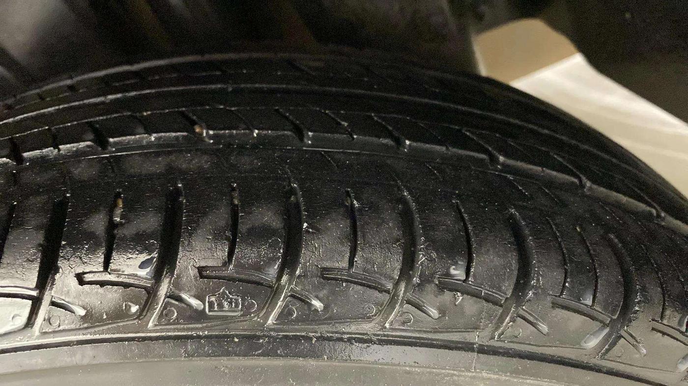 2019 Maruti Ciaz ZETA 1.5 SHVS MT PETROL, Petrol, Manual, 46,993 km, Left Rear Tyre Tread