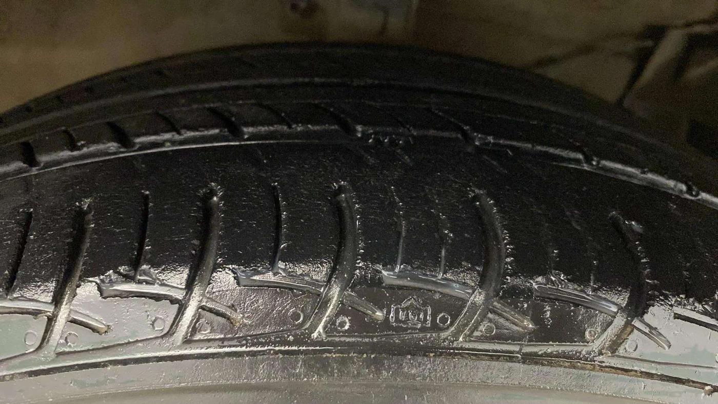 2019 Maruti Ciaz ZETA 1.5 SHVS MT PETROL, Petrol, Manual, 46,993 km, Right Front Tyre Tread