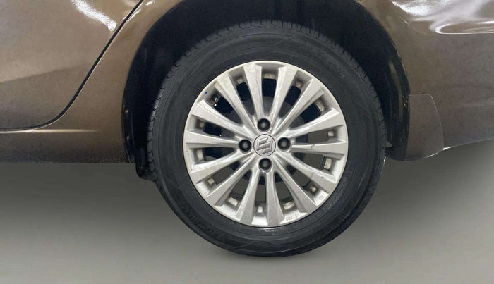 2015 Maruti Ciaz ZXI AT, Petrol, Automatic, 1,04,740 km, Left Rear Wheel