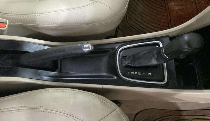 2015 Maruti Ciaz ZXI AT, Petrol, Automatic, 1,04,740 km, Gear Lever