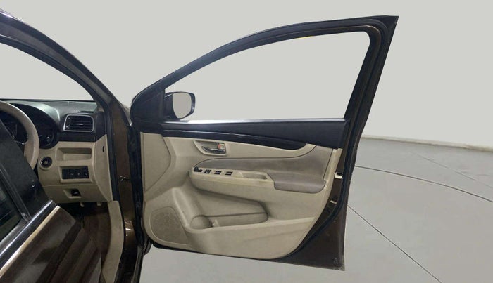 2015 Maruti Ciaz ZXI AT, Petrol, Automatic, 1,04,740 km, RHS Front Door