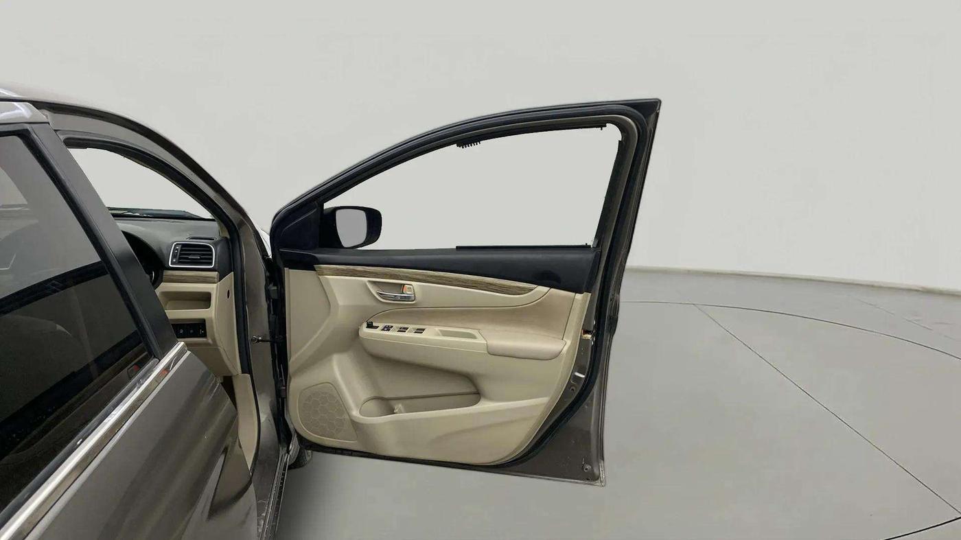 2021 Maruti Ciaz DELTA 1.5 SHVS MT PETROL, Petrol, Manual, 24,603 km, RHS Front Door