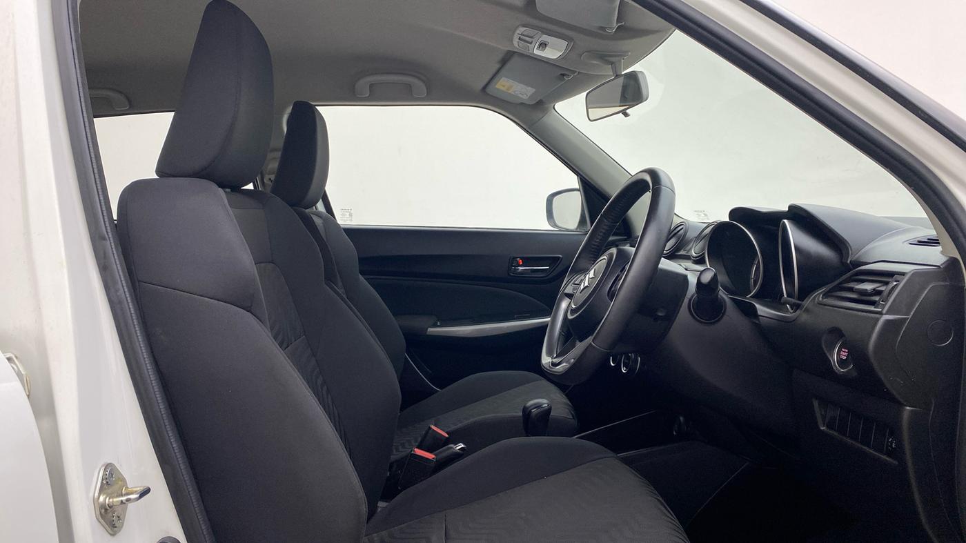 2019 Maruti Swift ZXI AMT, Petrol, Automatic, 41,232 km, Right Side Front Door Cabin