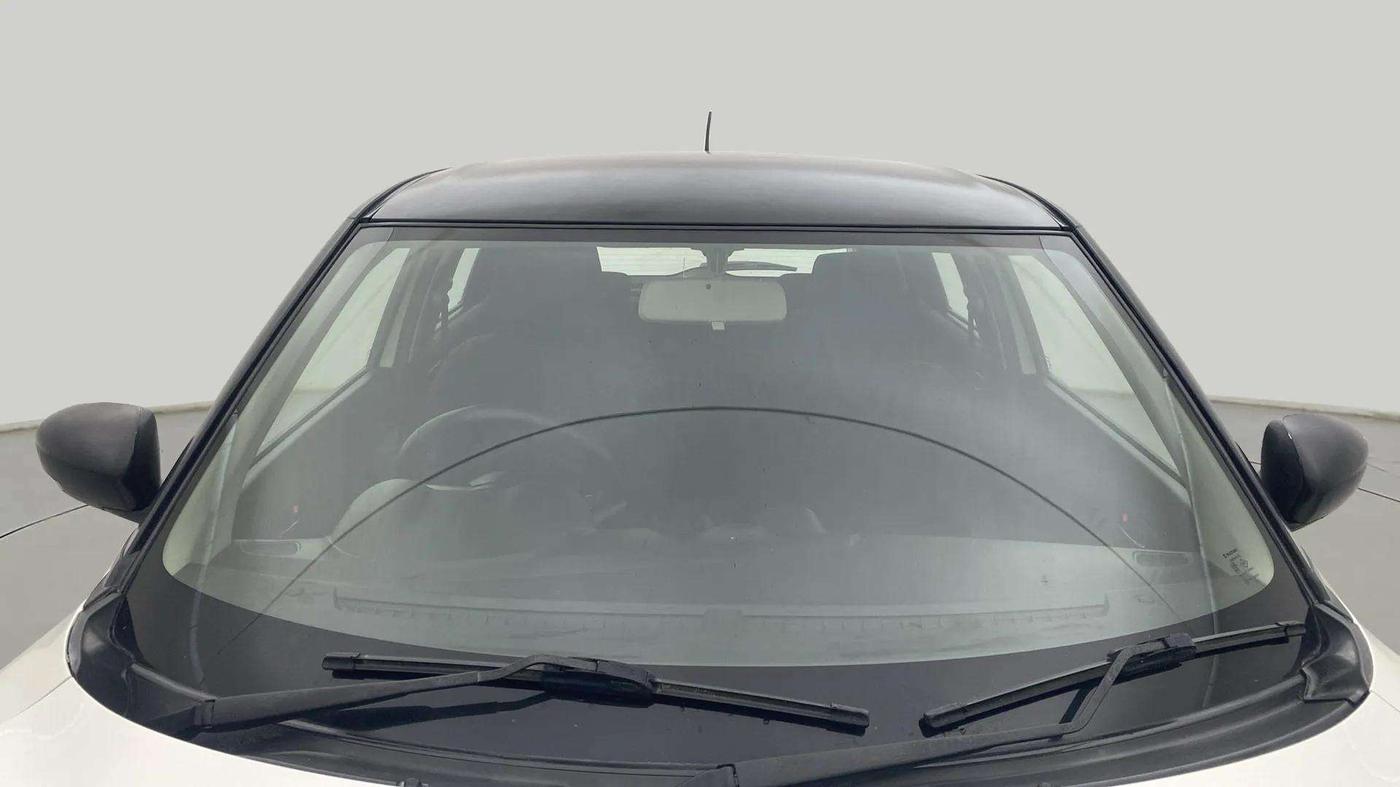 2019 Maruti Swift ZXI AMT, Petrol, Automatic, 41,232 km, Front Windshield