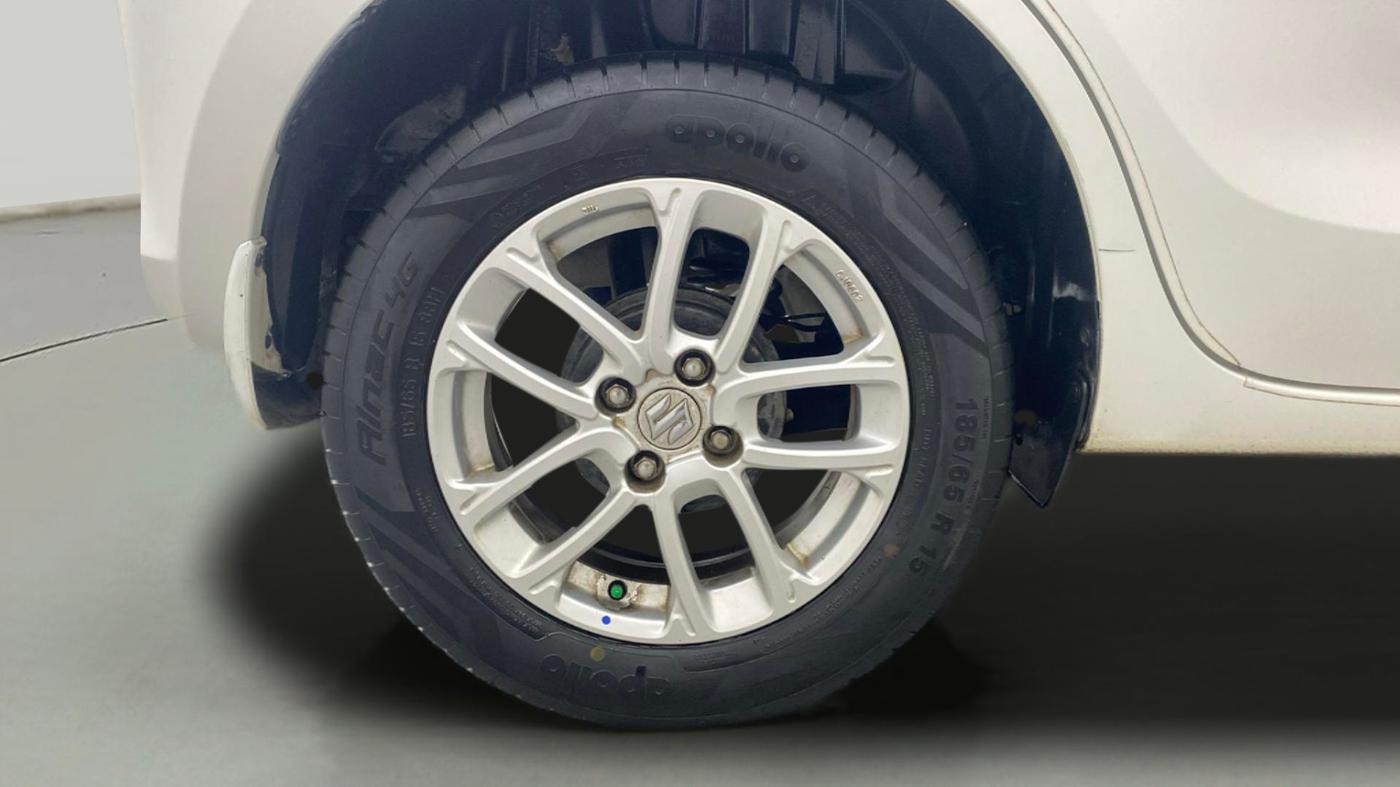 2019 Maruti Swift ZXI AMT, Petrol, Automatic, 41,232 km, Right Rear Wheel