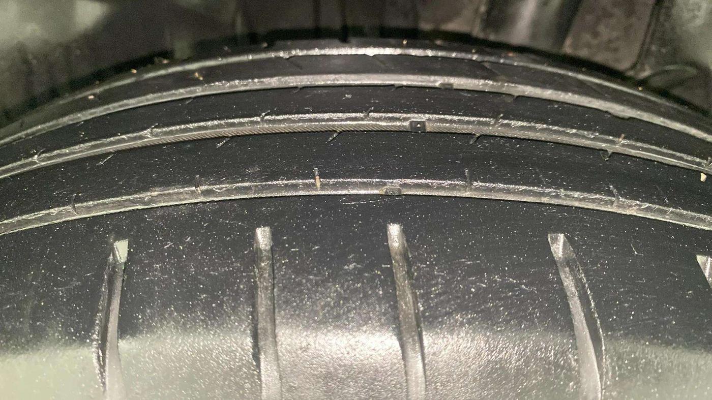2019 Maruti Swift ZXI AMT, Petrol, Automatic, 41,232 km, Left Rear Tyre Tread