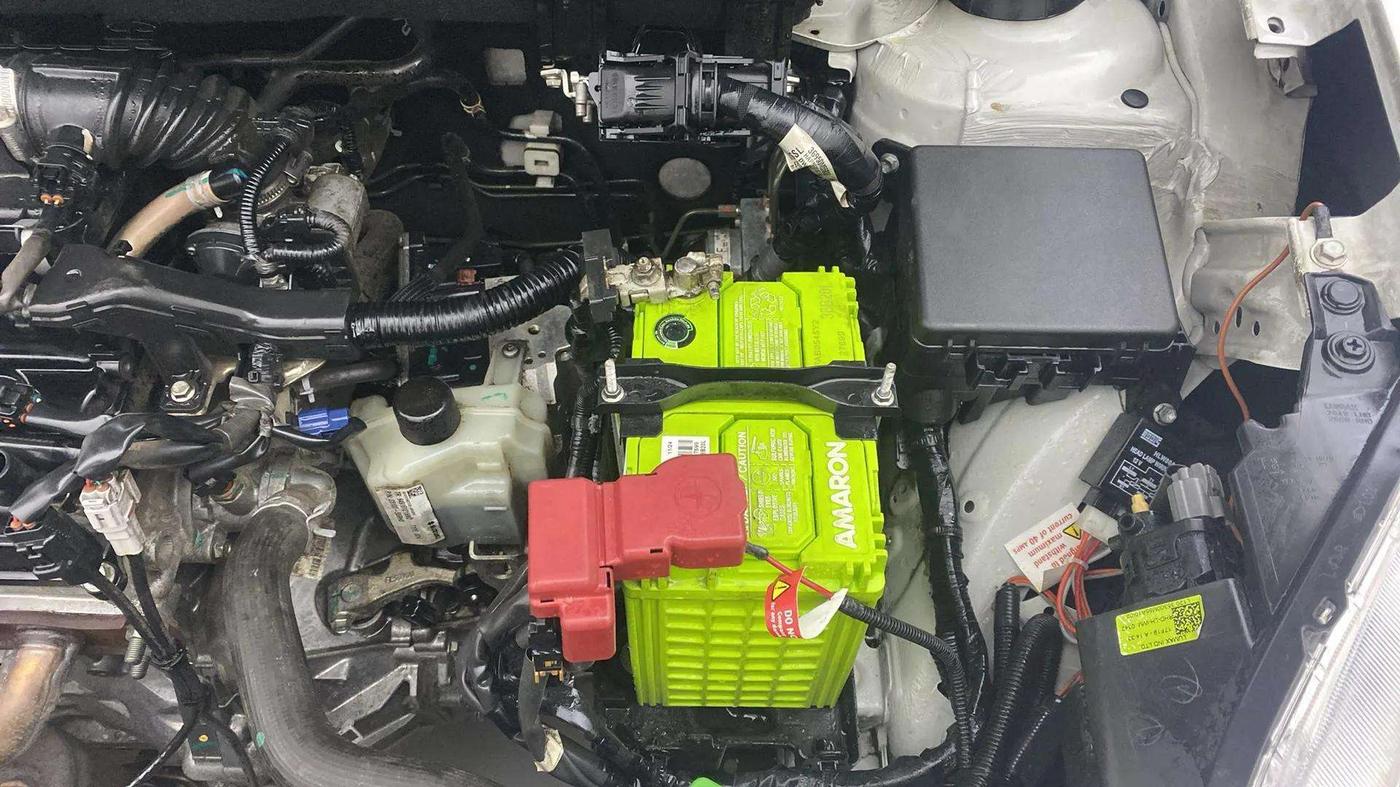 2019 Maruti Swift ZXI AMT, Petrol, Automatic, 41,232 km, Engine View - Left