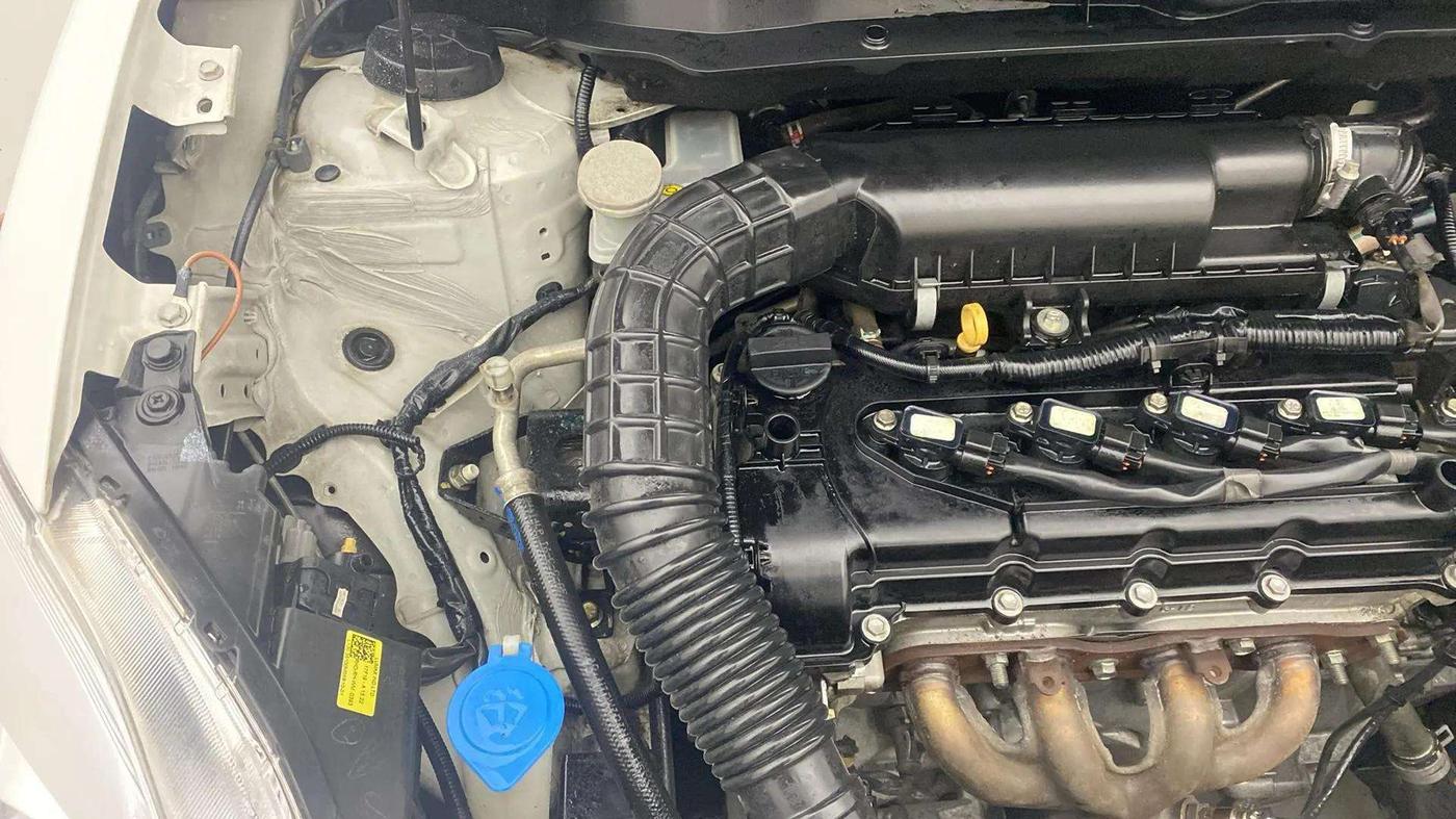 2019 Maruti Swift ZXI AMT, Petrol, Automatic, 41,232 km, Engine View - Right