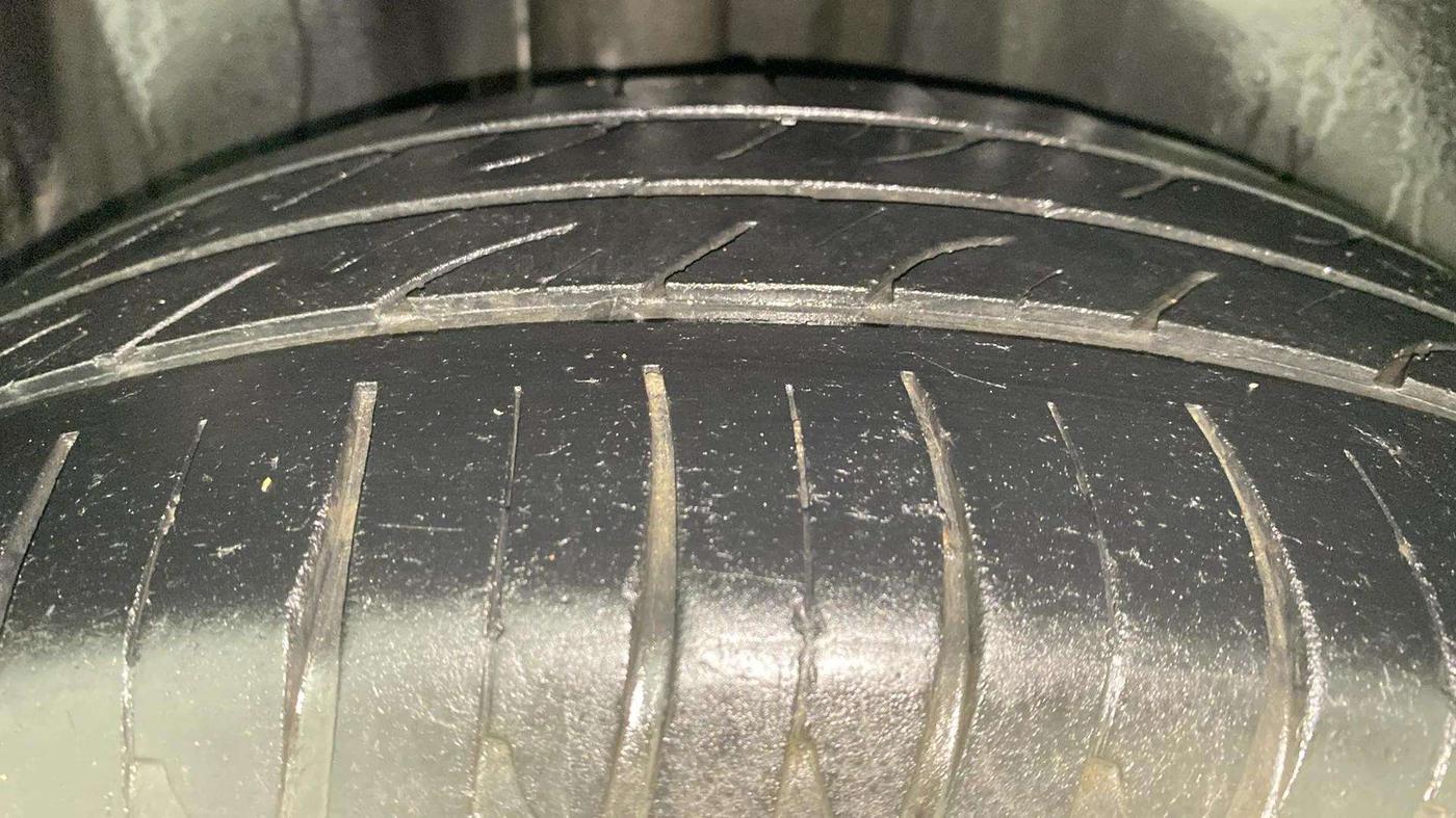 2017 Volkswagen Polo HIGHLINE1.5L, Diesel, Manual, 86,788 km, Left Rear Tyre Tread