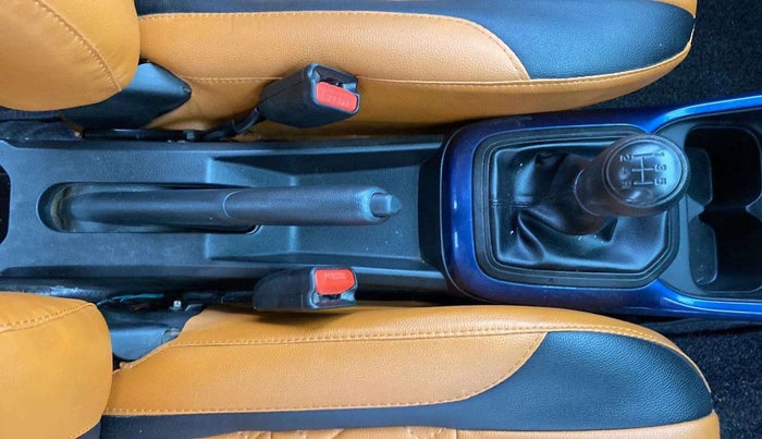 2020 Maruti IGNIS SIGMA 1.2, Petrol, Manual, 31,111 km, Gear Lever