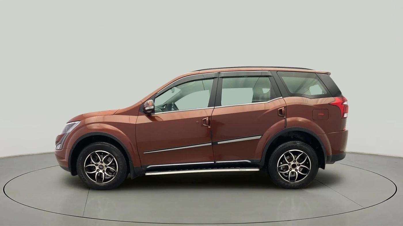 2019 Mahindra XUV500 W7, Diesel, Manual, 54,756 km, Left Side