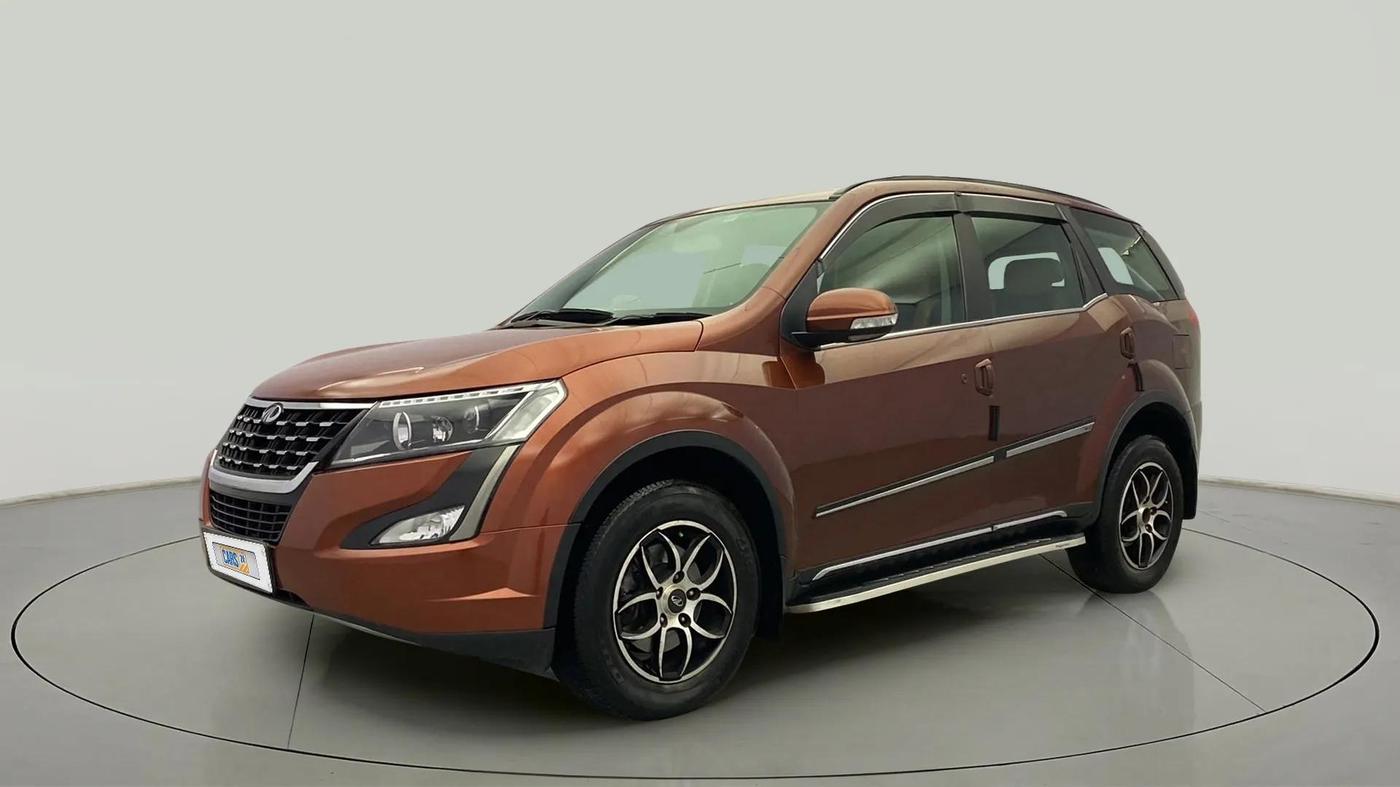 2019 Mahindra XUV500 W7, Diesel, Manual, 54,756 km, Left Front Diagonal