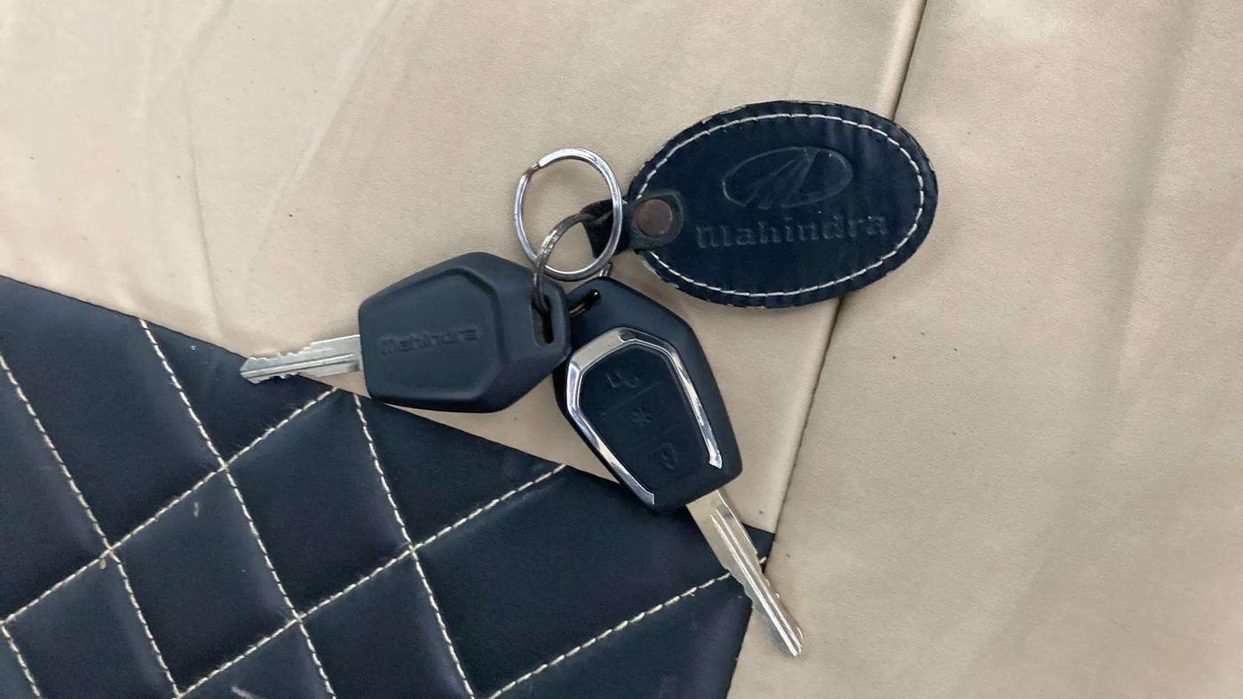 2018 Mahindra TUV300 T8, Diesel, Manual, 89,589 km, Key Close Up