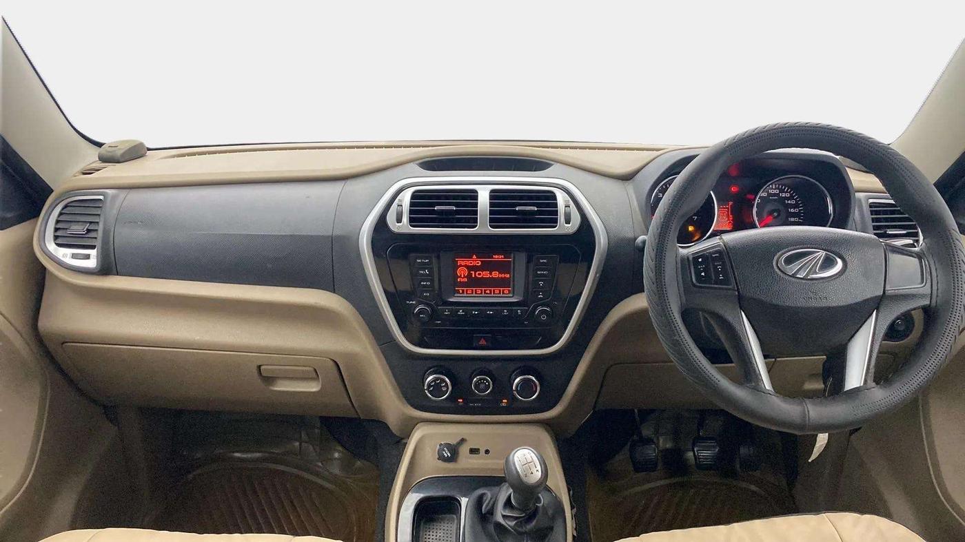 2018 Mahindra TUV300 T8, Diesel, Manual, 89,589 km, Dashboard