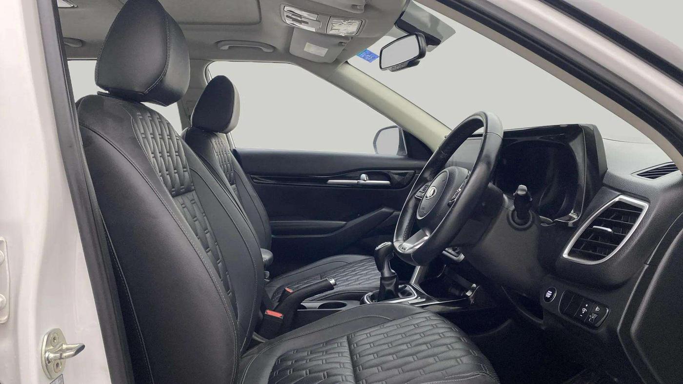 2021 KIA SELTOS HTX ANNIVERSARY EDITION 1.5 PETROL, Petrol, Manual, 46,260 km, Right Side Front Door Cabin