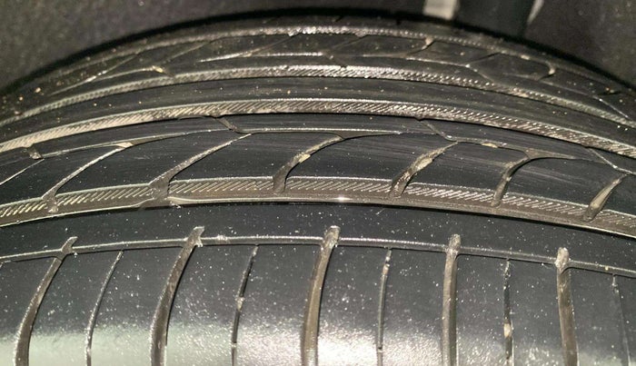 2016 Ford Ecosport TITANIUM 1.5L DIESEL, Diesel, Manual, 68,279 km, Left Rear Tyre Tread