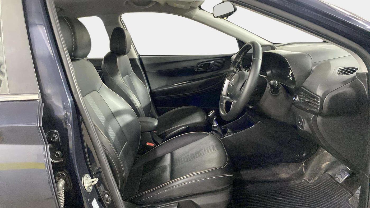 2021 Hyundai NEW I20 Asta 1.0 GDI Turbo IMT, Petrol, Manual, 23,958 km, Right Side Front Door Cabin