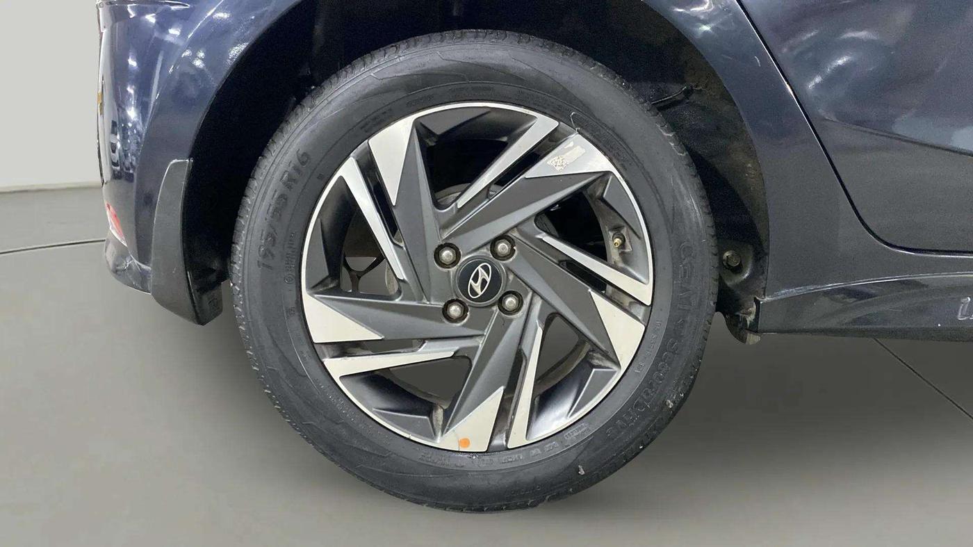 2021 Hyundai NEW I20 Asta 1.0 GDI Turbo IMT, Petrol, Manual, 23,958 km, Right Rear Wheel