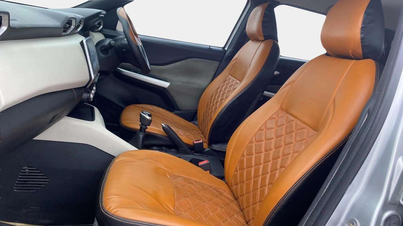 2023 Nissan MAGNITE XV MT, Petrol, Manual, 37,325 km, Right Side Front Door Cabin
