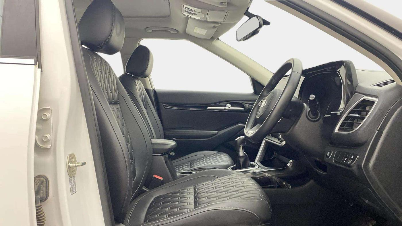 2020 KIA SELTOS HTX ANNIVERSARY EDITION 1.5 PETROL, Petrol, Manual, 34,678 km, Right Side Front Door Cabin