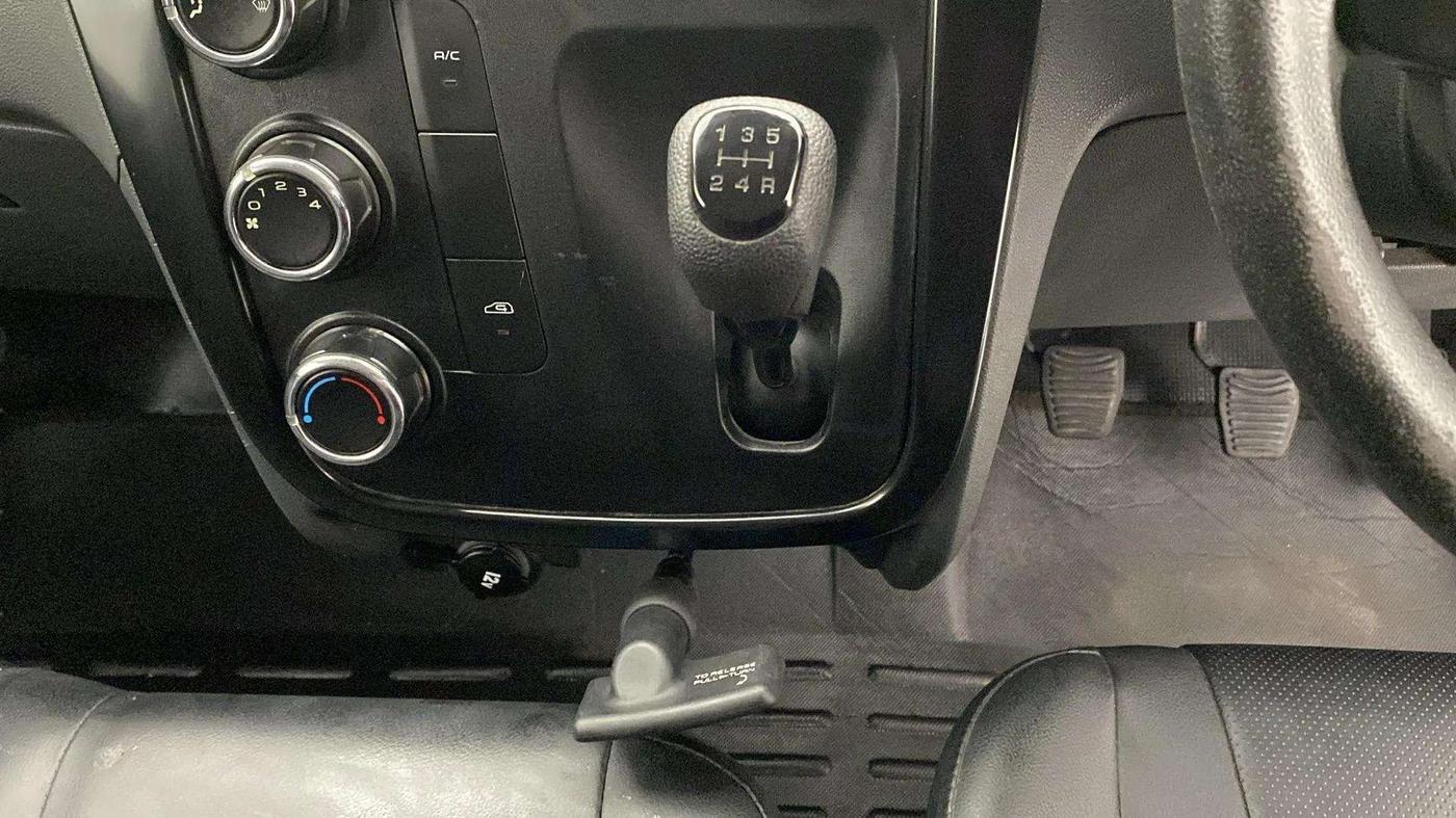 2018 Mahindra KUV 100 NXT K2 P 6 STR, Petrol, Manual, 19,136 km, Gear Lever