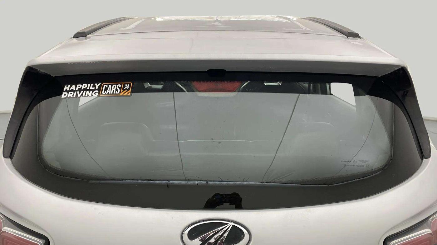 2018 Mahindra KUV 100 NXT K2 P 6 STR, Petrol, Manual, 19,136 km, Rear Windshield