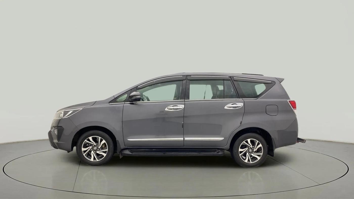 2021 Toyota Innova Crysta 2.4 GX 8 STR, Diesel, Manual, 49,155 km, Left Side