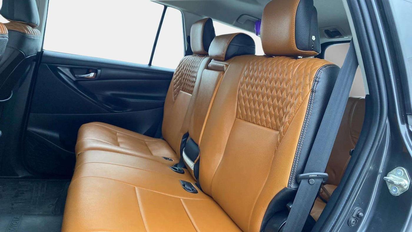 2021 Toyota Innova Crysta 2.4 GX 8 STR, Diesel, Manual, 49,155 km, Right Side Rear Door Cabin