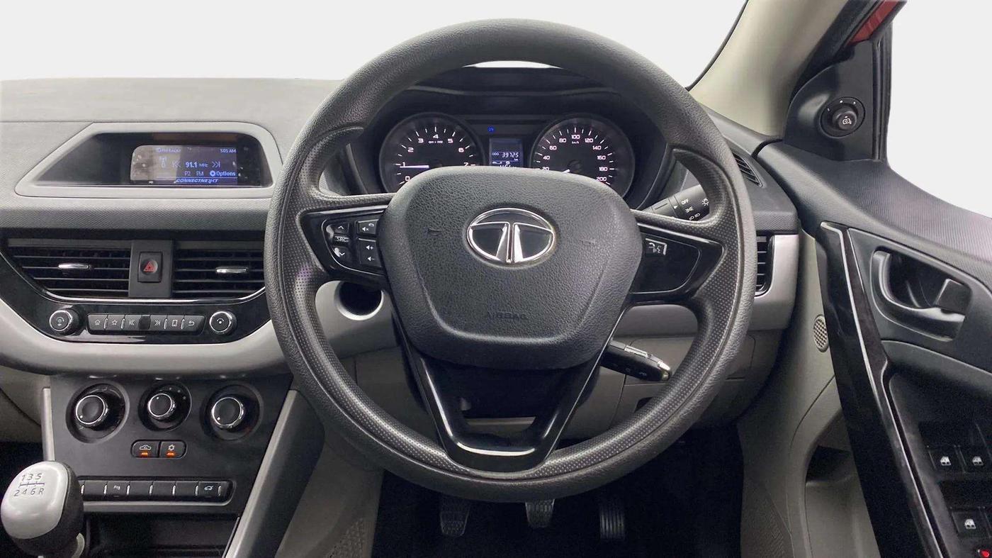 2018 Tata NEXON XM PETROL, Petrol, Manual, 39,880 km, Steering Wheel Close Up