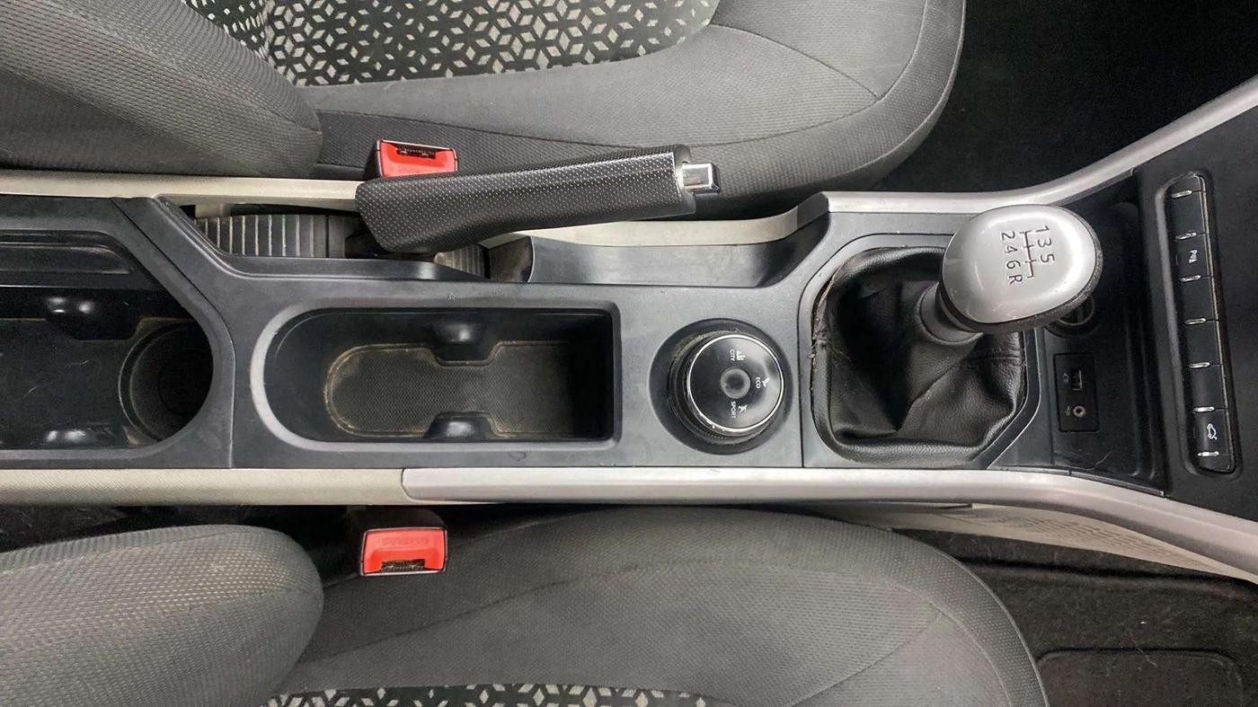 2018 Tata NEXON XM PETROL, Petrol, Manual, 39,880 km, Gear Lever