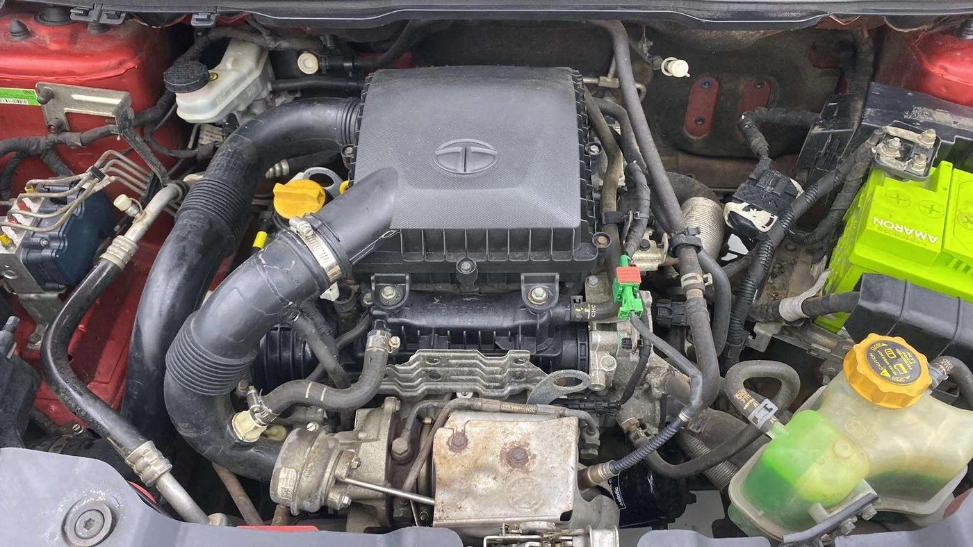 2018 Tata NEXON XM PETROL, Petrol, Manual, 39,880 km, Engine View