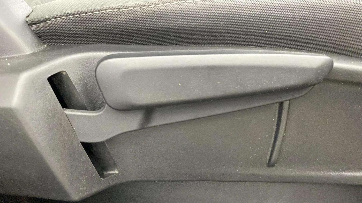 2020 Tata ALTROZ XZ PETROL, Petrol, Manual, 30,380 km, Driver Side Adjustment Panel