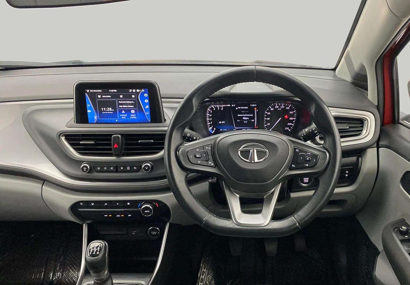 2020 Tata ALTROZ XZ PETROL, Petrol, Manual, 30,380 km, Steering Wheel Close Up