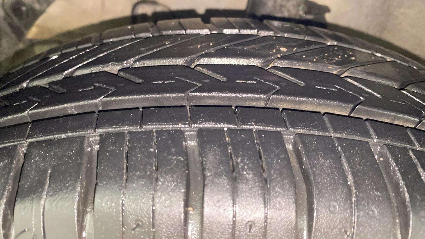 2015 Hyundai Xcent BASE 1.2, Petrol, Manual, 43,230 km, Left Front Tyre Tread