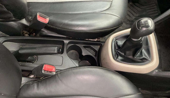 2015 Hyundai Xcent BASE 1.2, Petrol, Manual, 43,230 km, Gear Lever