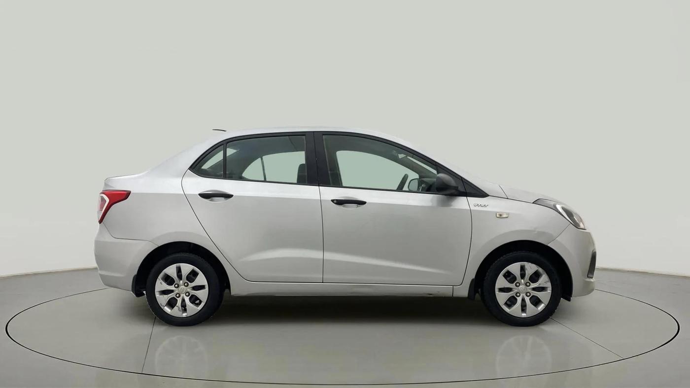 2015 Hyundai Xcent BASE 1.2, Petrol, Manual, 43,230 km, Right Side View