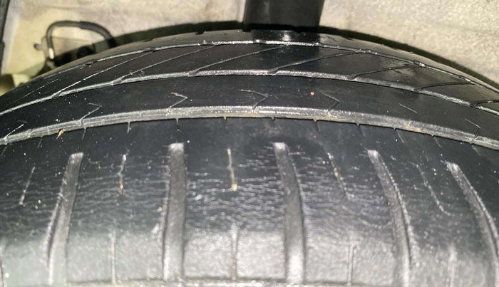 2015 Hyundai Xcent BASE 1.2, Petrol, Manual, 43,230 km, Right Rear Tyre Tread