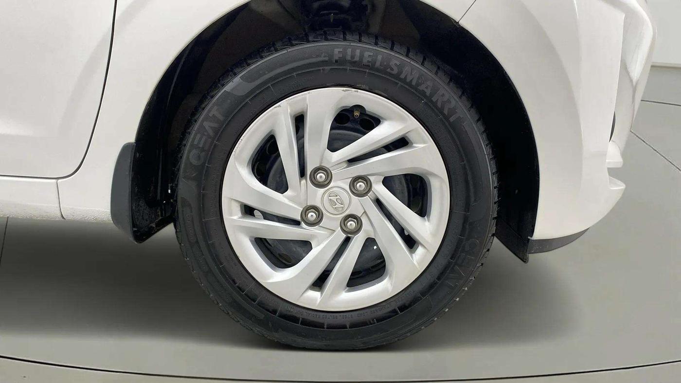 2022 Hyundai GRAND I10 NIOS MAGNA 1.2 KAPPA VTVT, Petrol, Manual, 54,807 km, Right Front Wheel