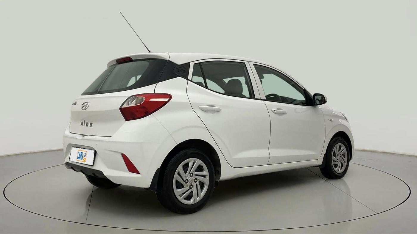 2022 Hyundai GRAND I10 NIOS MAGNA 1.2 KAPPA VTVT, Petrol, Manual, 54,807 km, Right Back Diagonal
