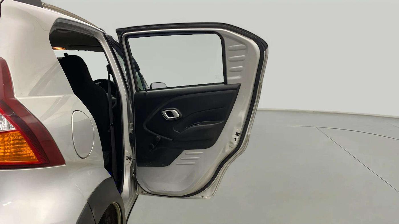 2018 Datsun Redi Go S 1.0 AMT, CNG, Automatic, 48,302 km, RHS Rear Door