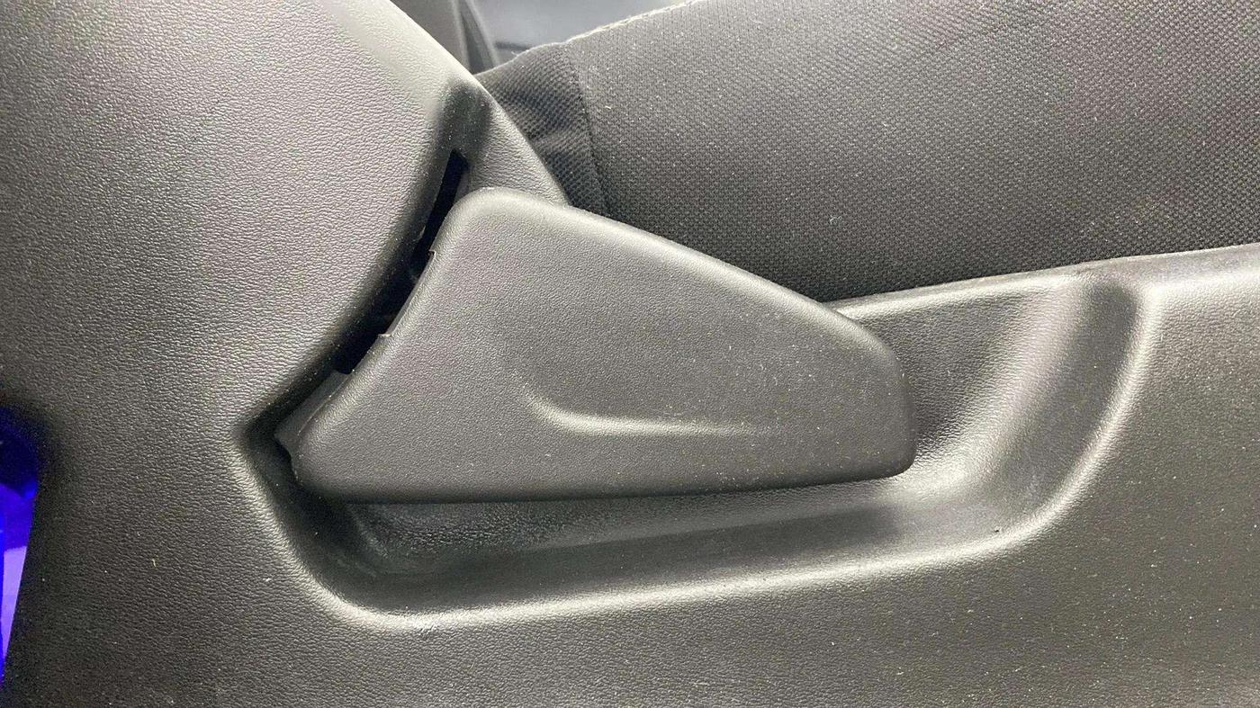 2018 Datsun Redi Go S 1.0 AMT, CNG, Automatic, 48,302 km, Driver Side Adjustment Panel