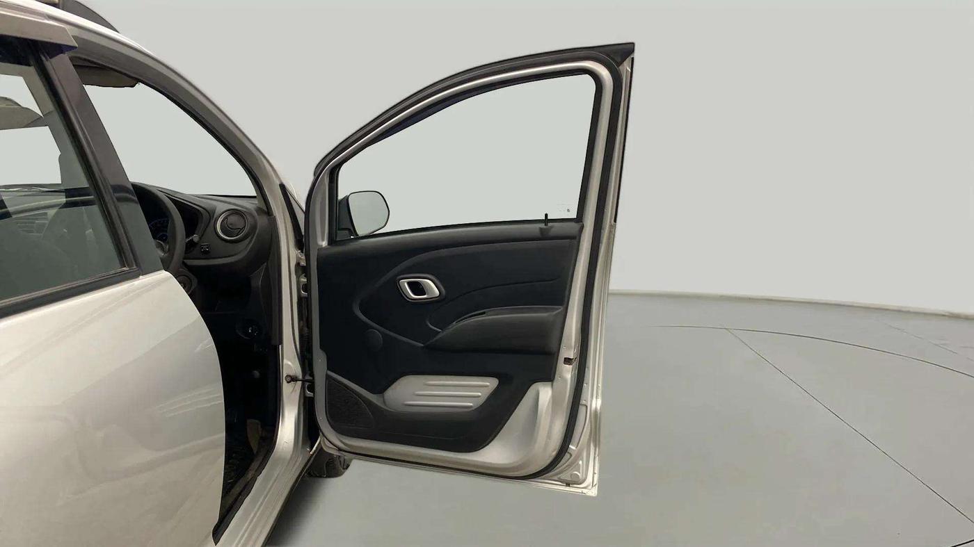 2018 Datsun Redi Go S 1.0 AMT, CNG, Automatic, 48,302 km, RHS Front Door