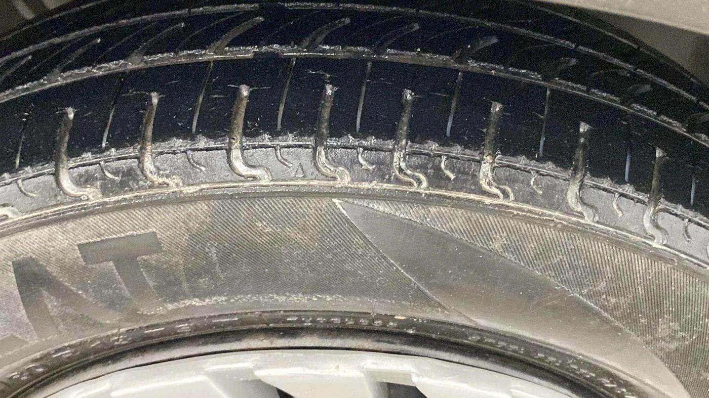 2018 Datsun Redi Go S 1.0 AMT, CNG, Automatic, 48,302 km, Right Front Tyre Tread