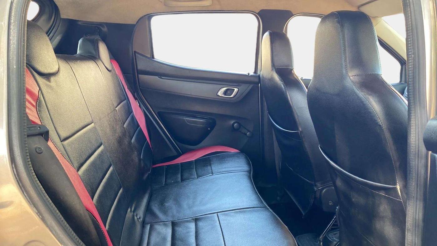2019 Renault Kwid RXT 0.8 (O), Petrol, Manual, 24,389 km, Right Side Rear Door Cabin