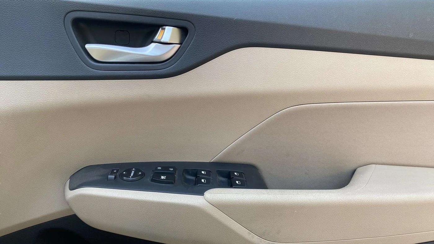 2022 Hyundai Verna S PLUS 1.5 VTVT, Petrol, Manual, 12,345 km, Driver Side Door Panels Control